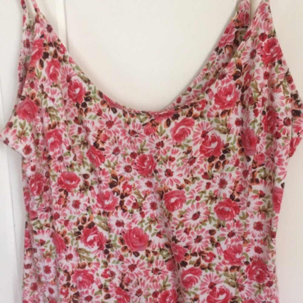 Floral adorable Free People tank spaghetti strap